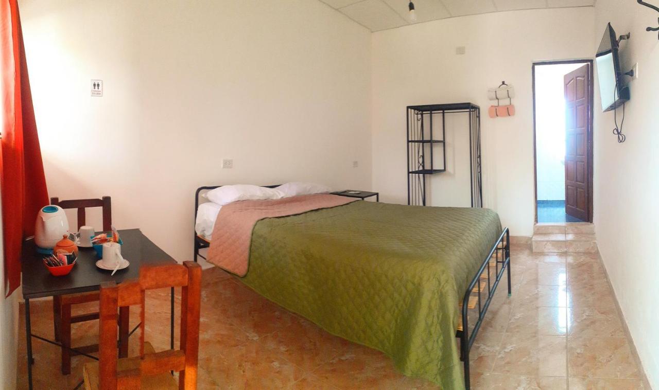 Hostal Los Faroles Chicoana Eksteriør billede