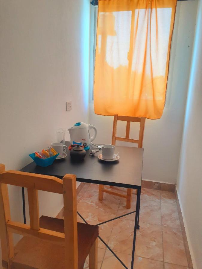 Hostal Los Faroles Chicoana Eksteriør billede